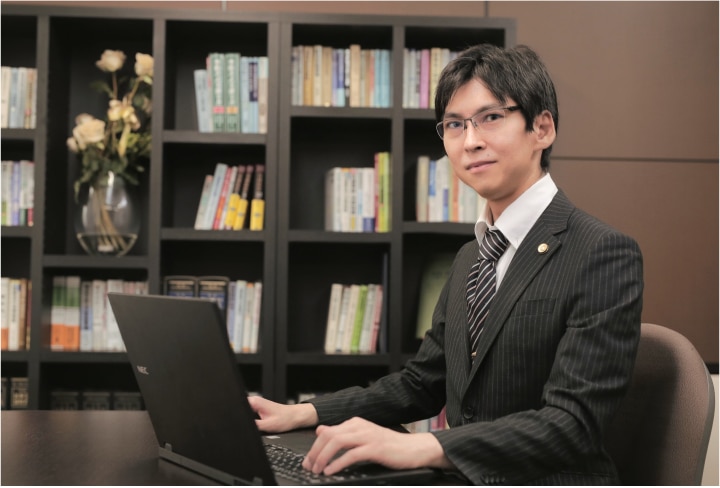 鈴木洋平法律事務所 岩田 潤先生のインタビュー記事を読む